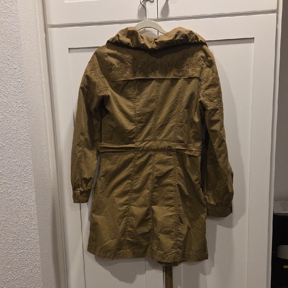 Stylish Women's Utility Jacket in Brown - Picture 3 of 11